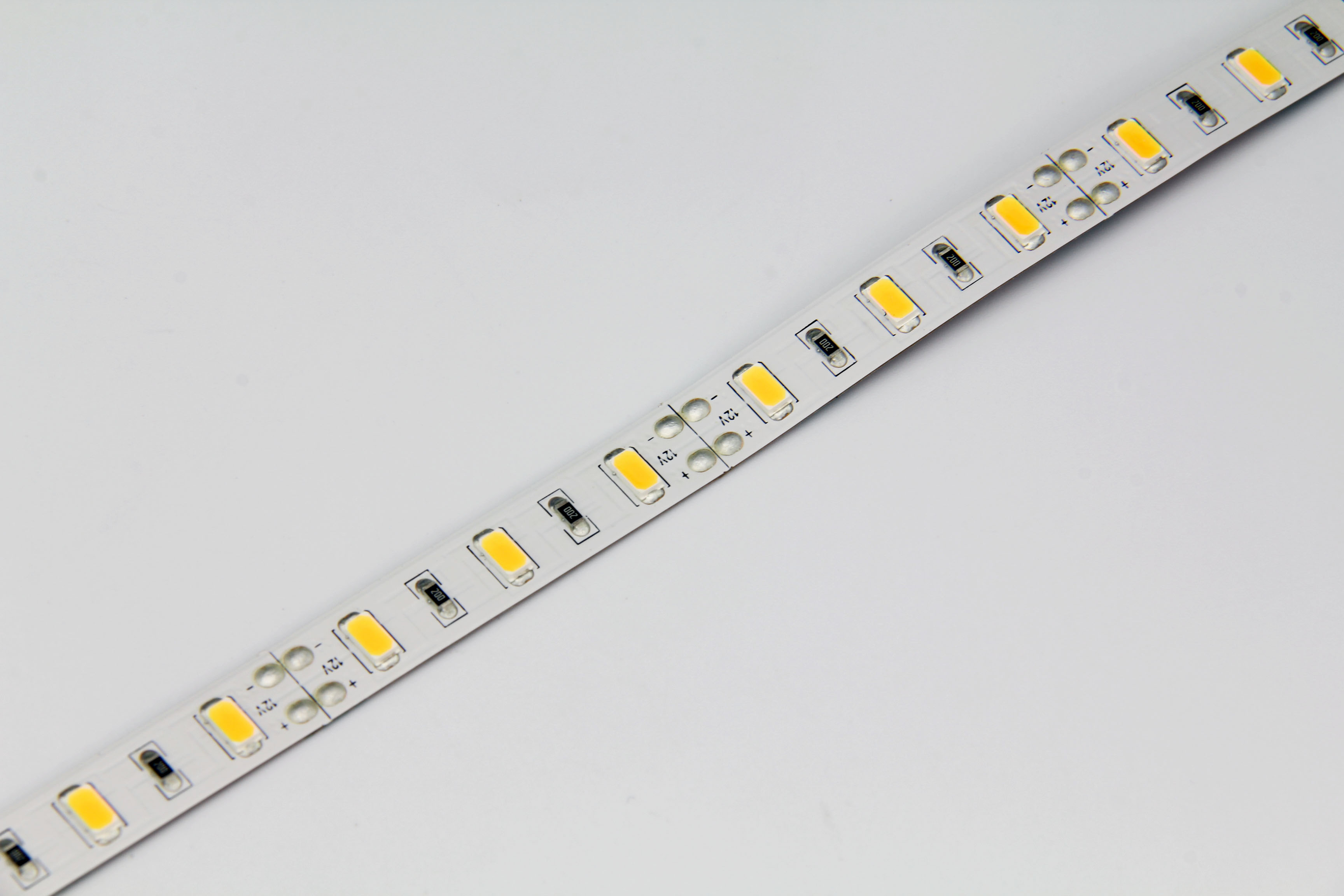 LED pásek SMD 573018W 3000K / 60 LED/1m/12V / IP20 balení 5m