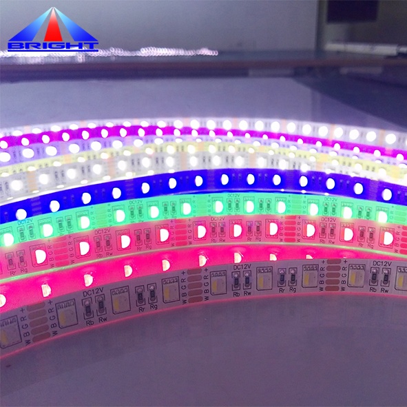 LED pásek RGBW 4 in 1 3000K/SMD5050/500-600lm/60led/m/18W/12V/IP20